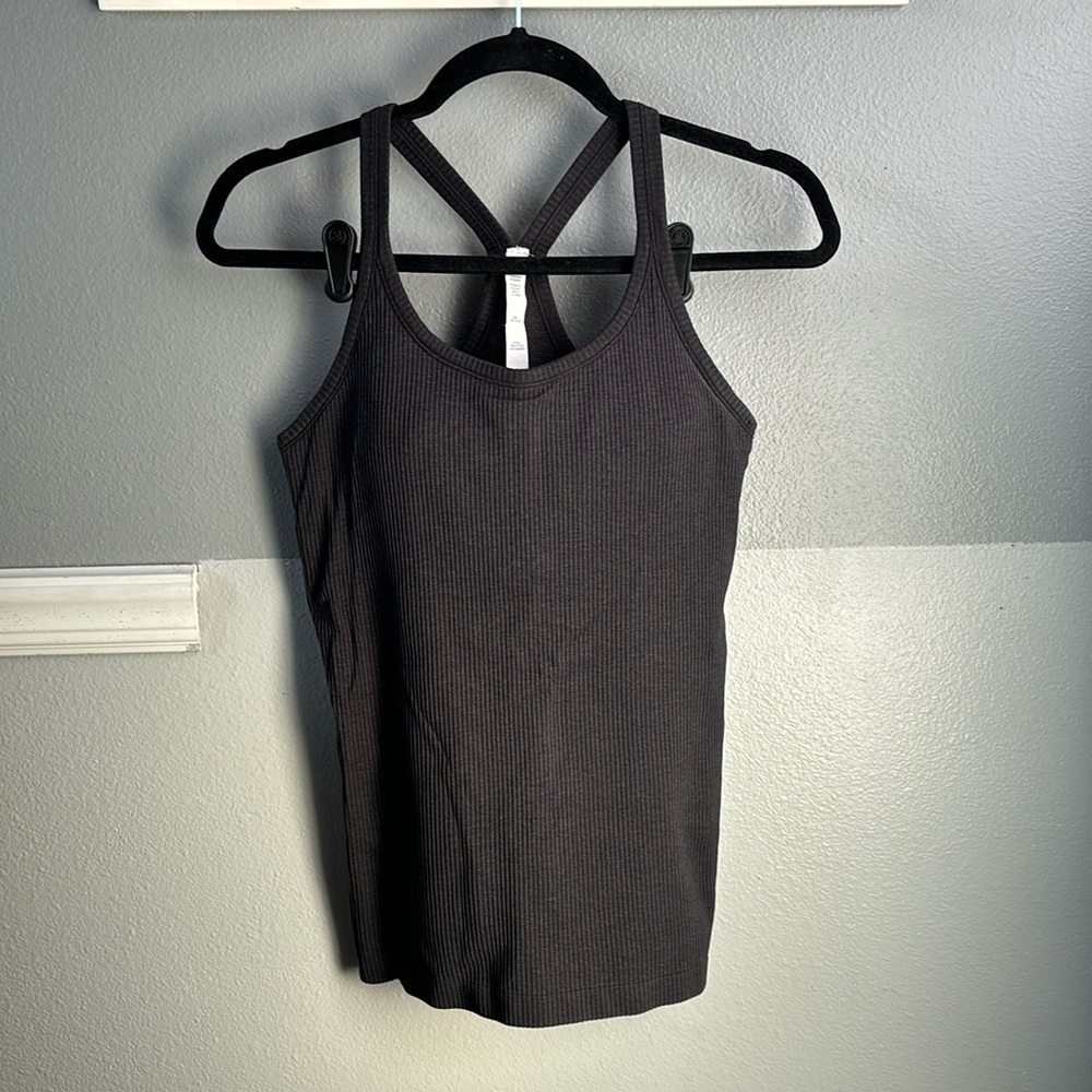 Lululemon Ebb to Street tank #393